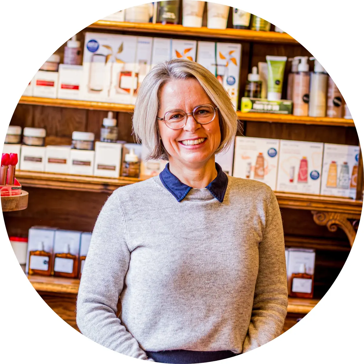 Dr. Birgit Benedek, Apothekerin und Inhaberin der Mohren-Apotheke am Rathaus in Fürth Dr. Birgit Benedek, Apothekerin und Inhaberin der Mohren-Apotheke am Rathaus in Fürth